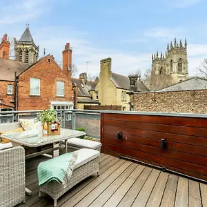  Holiday home Blake Mews United Kingdom